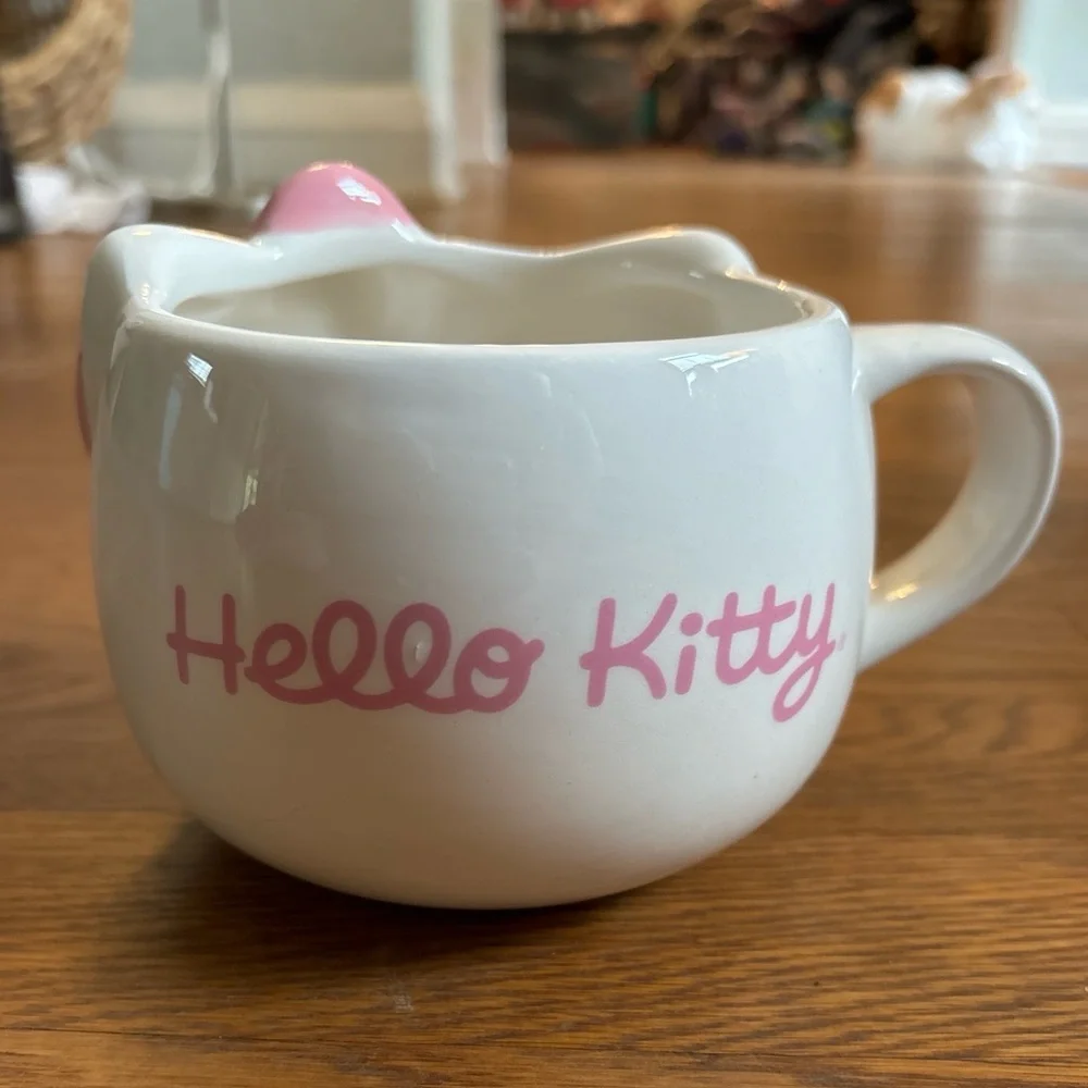 Sanrio Hello Kitty Face Pink Bow Ceramic Mug 20‎ oz. Original 3D Sculpted Design